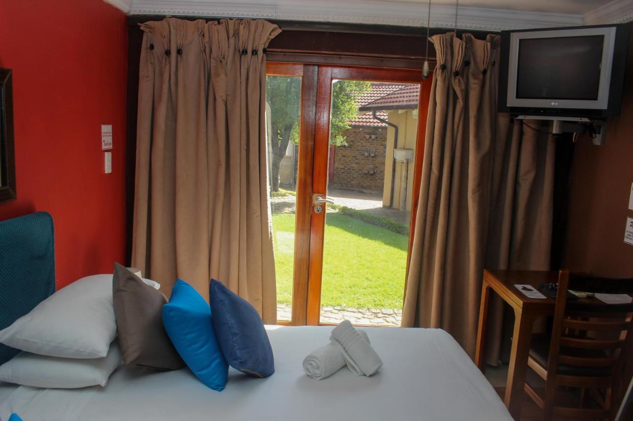 Echo Garden Guesthouse Rustenburg Eksteriør billede